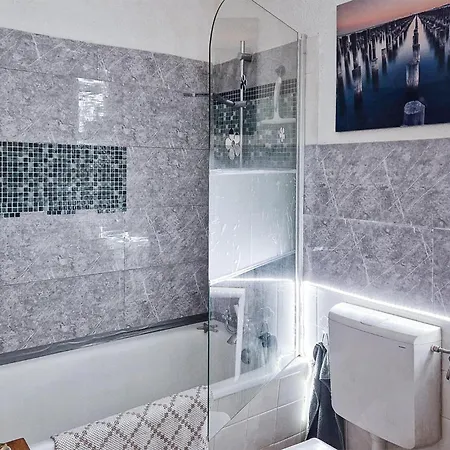 公寓 1 Bedroom Amazing In